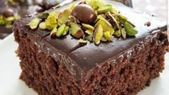 Bol Çikolata Soslu Kek