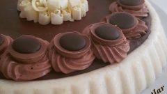 Çikolatalı Muhallebi Tatlısı