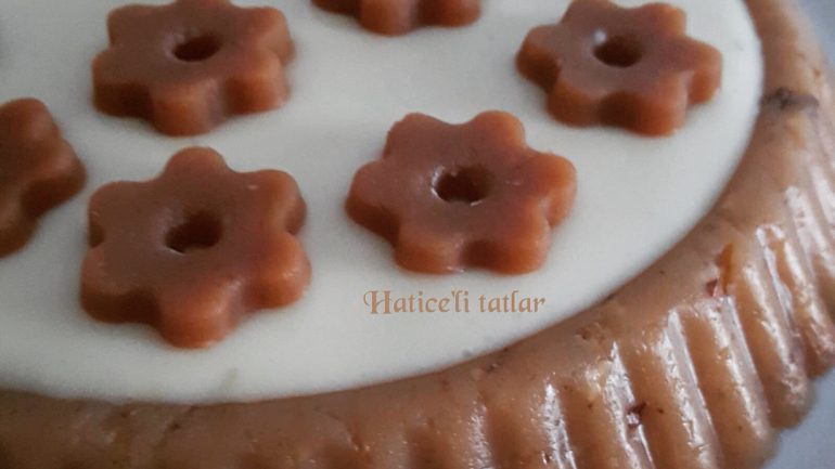 Kremalı Sütlü Un Helvası