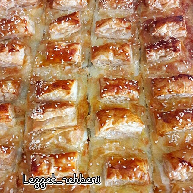 Milföylü Sodalı Börek Nefis Tarifler