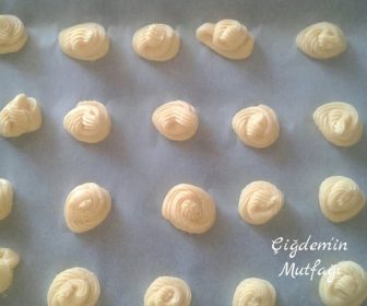 Profiterol Ve Mini Ekler Pasta