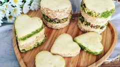 Susamlı Tahinli Kurabiye