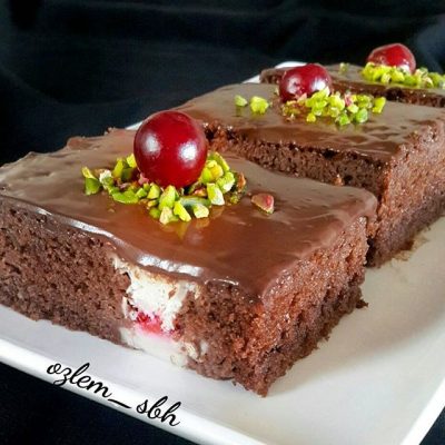 Vişneli Çikolatalı Kek