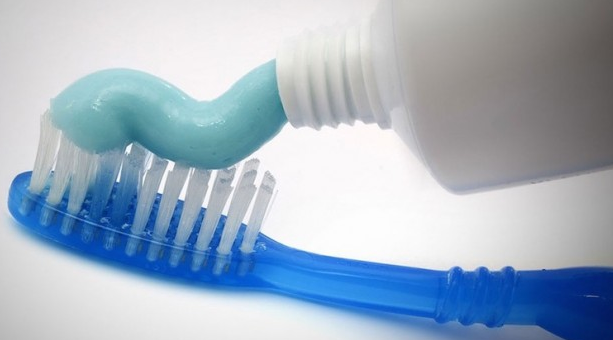 Diş Bakterileri Nasıl Temizlenir?İşte O Doğal Yöntem
