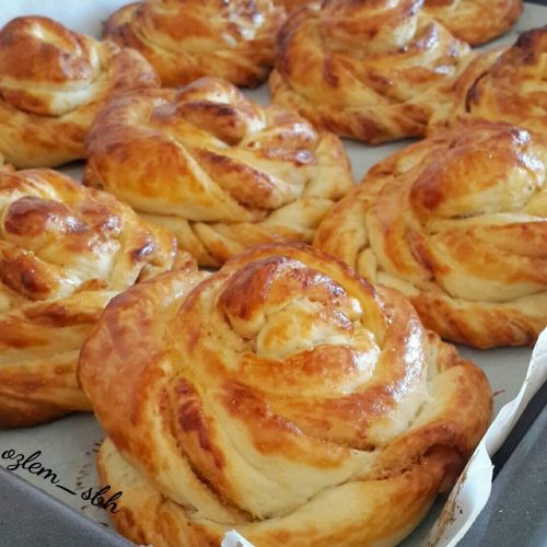 Tahinli Pekmezli Çörek