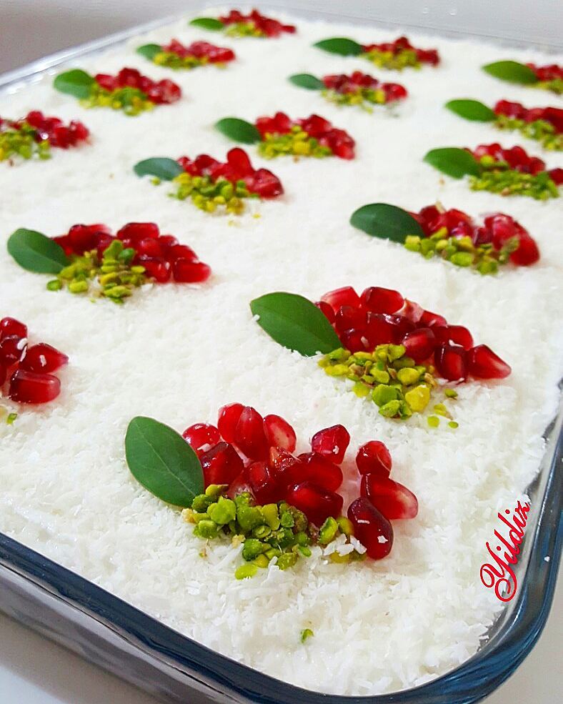 Süslü Kokoş Pasta