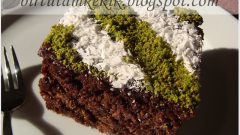 Çikolata Parçacıklı Islak Kek