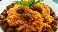 Köfteli Makarna