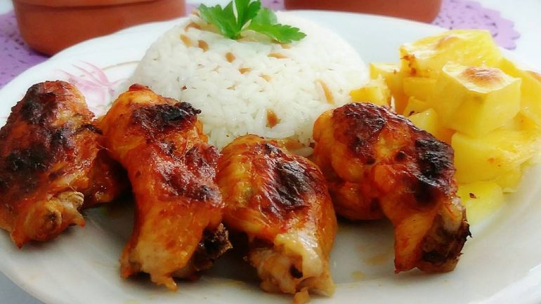 Fırında Yoğurt Soslu Kanat