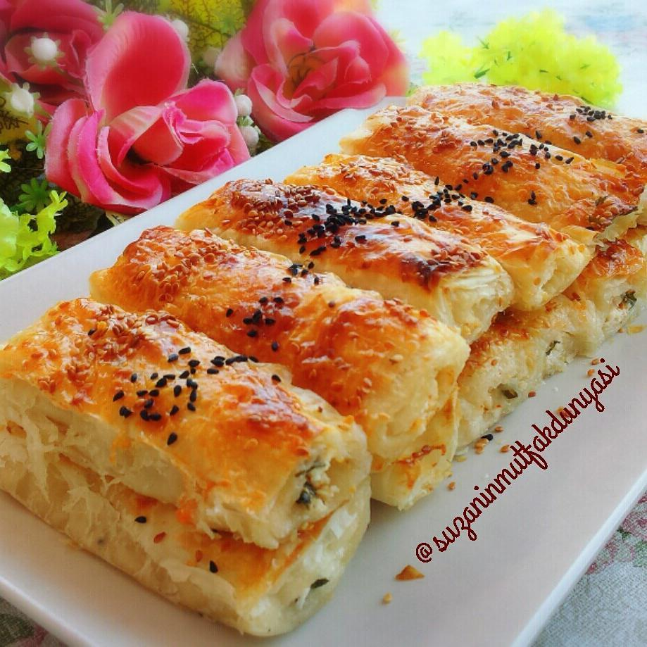 Baklava Yufkasından Peynirli Börek