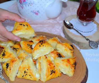 Peynirli Üçgen Börek