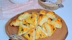 Peynirli Üçgen Börek