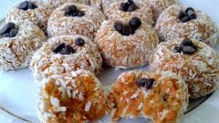 Yulaflı Bisküvili Havuçlu Toplar