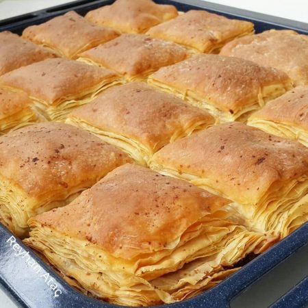 Nişastalı El Açması Börek