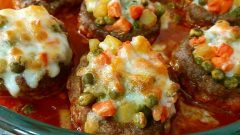 Bol Garnitürlü Çanak Köfte