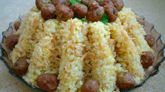 Misket Köfteli Şehriyeli Bulgur Pilavı