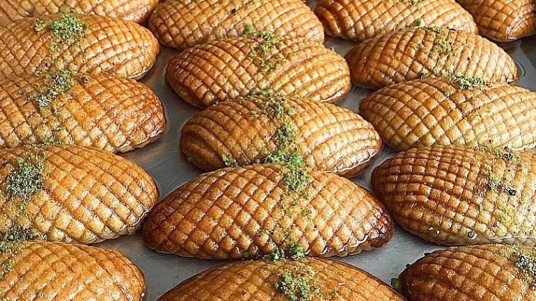 Kalburabastı Tatlısı