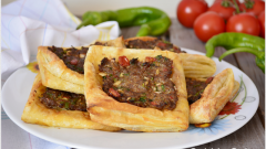 Hazır Yufkadan Lahmacun Börek