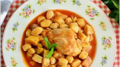 Tavuklu Hamur Bamyası