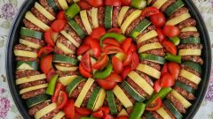 Fırında Kabaklı Köfteli Dizme