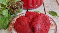 Ev Yapımı Domates Salçası