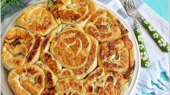 Tavada Gül Börek
