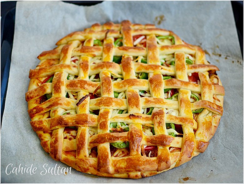 Kafesli Pizza Nefis Tarifler