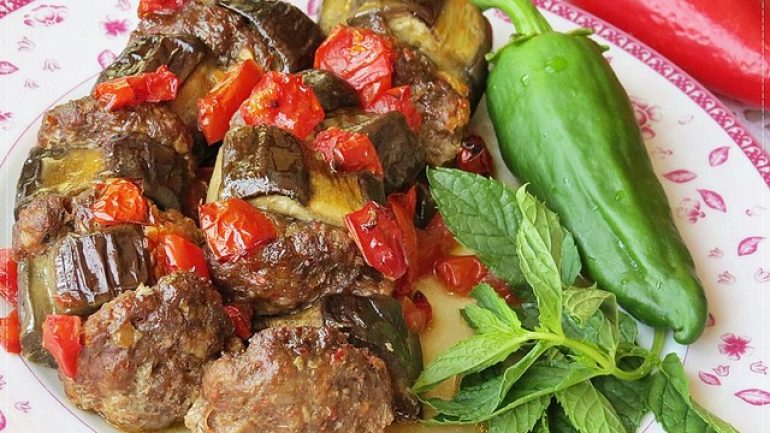 Kolay Patlıcan Kebabı Tarifi