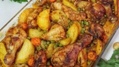 Kolay Sebzeli Tavuklu Fırın Yemeği