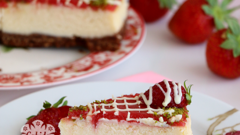 Kaymaklı Çilekli Cheesecake