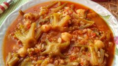 Pırasalı Ispanak Kökü Yemeği