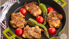 Döküm Tavada Terbiyeli Tavuk Pirzola