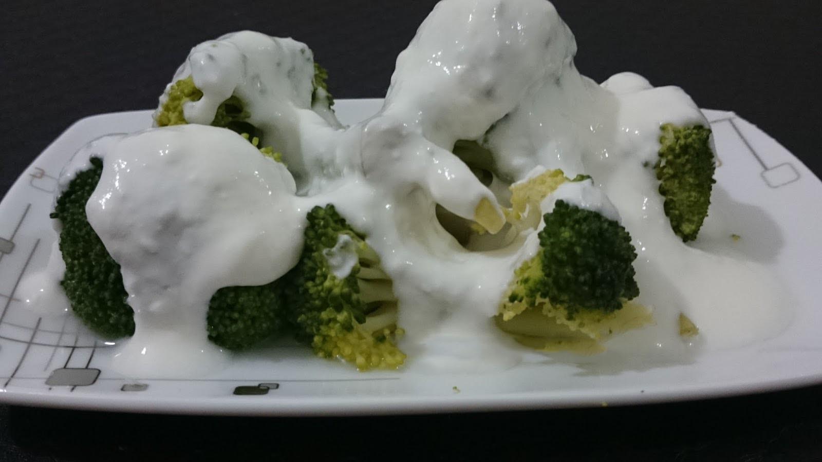 Brokoli ve Yoğurdu Birlikte Yedi, Midesi Birden Harekete Geçti ve… Sonrasında bakın neler oldu