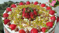 Çikolatalı Çilekli Pasta