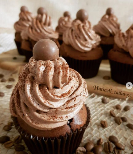 Kahveli Kremalı Cupcake