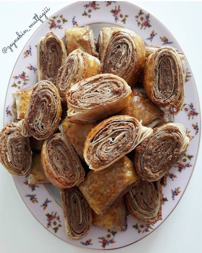 Haşhaşlı Rulo Börek