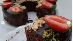 Çikolata Soslu Fındıklı Kek