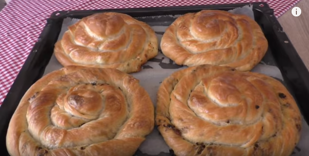 Kolay El Açması Börek