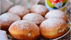 Krema Dolgulu Çörek