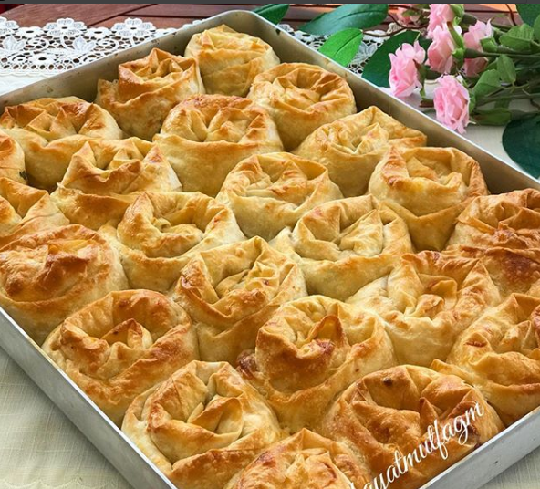 Sodalı Peynirli Börek Nefis Tarifler