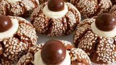 İçi Dışı Susamlı Kurabiye