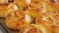 Kremalı Gül Börek