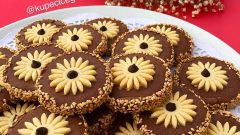 Susamlı Süslü Kurabiye