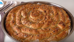 El Açması Patatesli Börek