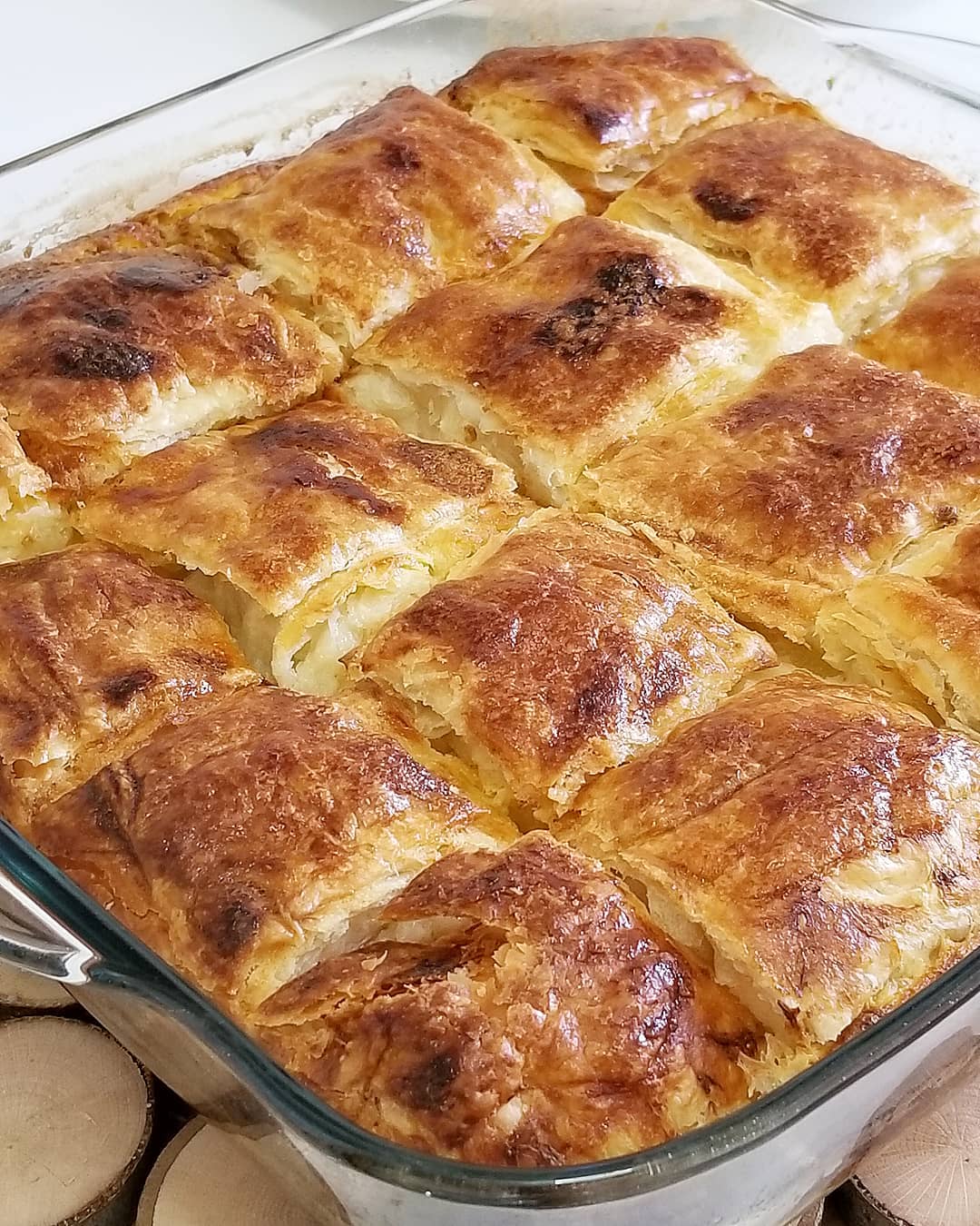Milföylü Yufkalı Börek Nefis Tarifler
