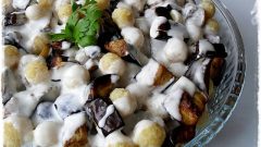 Yoğurtlu Patlıcanlı Köfte