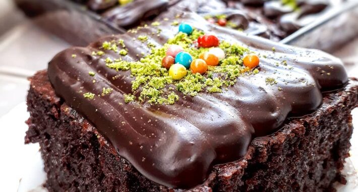 Pastane Usulü Islak Kek